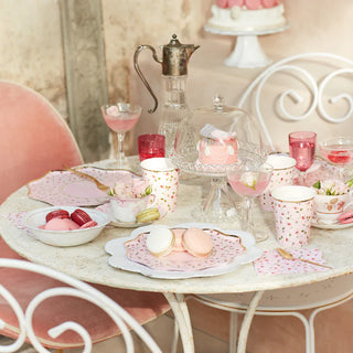 Laduree Marie-Antoinette CupsWe've collaborated with Parisian patisserie and macaron-making pros once again for a collection called 'Marie-Antoinette'. The combination of sweet romantic shades oMeri Meri