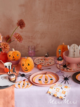 Groovy Halloween Icon Dinner PlatesWe love Halloween – and we bet you do too! So, we've filled these plates with fantastic Halloween icons to make you and your guests smile even more! The color combinMeri Meri