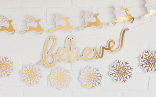 DEER BANNERDeck the halls this holiday with this classic gold foil deer banner. This simple silhouette blends traditional with modern in this festive banner. If you perfer a whMy Mind’s Eye