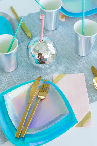 Posh Stellar PlatesBasics that are anything but, our posh collection is the luxe way to set your table. We’ve got you covered in colors for any occasion with solids with fab gold foileJollity & Co