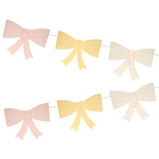 3d Paper Bow GarlandBows are back and they're big! Make your room look stylish in seconds with this supersized 3D bow garland. Hang it on the wall, above the mantel, in the porch or on Meri Meri
