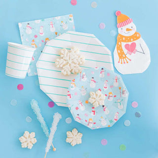 Blizzard Buddies Small PlatesThe cutest and jolliest buddies around! Featuring a pastel color palette and shiny silver these small plates make winter magic come to life!

Package contains 8 papeJollity & Co