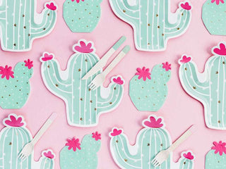 CACTUS NAPKINSThese delightful shaped napkins will add some fun and colour to your celebration. They have lovely gold detailing and will add some style to your party table. 
Pack Party Deco