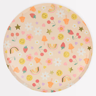Happy Face Icons Dinner Plates
Put an even bigger smile on the birthday boy or girl's face with these dinner plates covered in happy designs. Fabulous, fun icons with more than a whiff of 90s nosMeri Meri