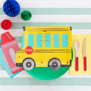 School Days Large School Bus PlatesLearning just got more fun with this collection full of bold colors and that iconic yellow bus! If we could give out grades this collection would get an A+! Our "SchDaydream Society