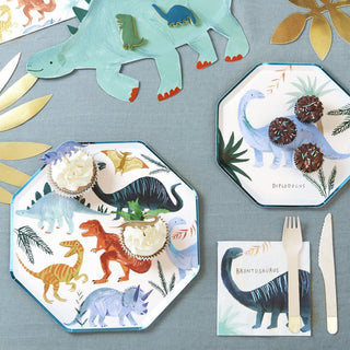 Dinosaur Kingdom Large NapkinsThese brilliant large Dinosaur Kingdom napkins will look absolutely amazing on the table. Perfect for a dinosaur party, featuring a herd of colorful dinosaurs with gMeri Meri