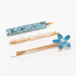 Fun Time Hair SlidesThis stunning pack of hair slides gives so many stylish options - glittery flowers, stars, hearts and the word "Fun" as well as imitation pearls. A wide choice for aMeri Meri