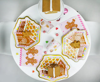 Gingerbread House - NapkinsFeaturing gingerbread man and fun colors, these napkins are perfect for gingerbread house making parties!  
Product Details 
* Pack of 24 paper napkins 
* DimensionsMerrilulu
