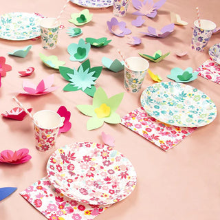Goblets - Flowers CupsThe birds are singing, the trees are budding, the flowers are coloring... spring is finally here! It's time to decorate your table with colorful flowers! 8 cardboardMy Little Day