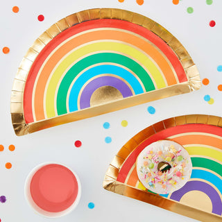 Gold Foiled & Rainbow Paper PlatesOur bright rainbow paper plate is sure to brighten up your party celebrations

Each plate is shaped like a rainbow with a gold foiled finish. Place on your table setGinger Ray