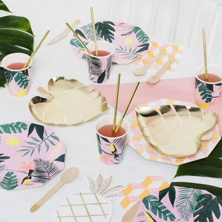 Green Palm Leaf PlatesAdd a splash of color to any party with our bright and beautiful Tropical collection! These stylish party plates, shaped like palm leaves, will make your party look Meri Meri