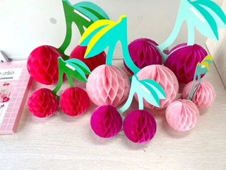 Honeycomb CherriesSet of 6 cherries in 3 colors (red, light pink, and pink). 
Cherries measure 8”-12”.Kailo Chic