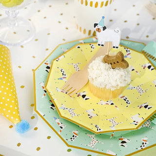 Hot Diggity Dog Small PlatesWho wants cake? Everyone will when they see it served on these adorable pooch plates. They have a cool geometric shape and work for everything from birthday cake to Coterie Party Supplies