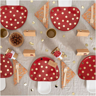 Party Toadstool Paper PlatesTired of plain paper plates? Then grab these paper plates in the shape of a toadstool! The hot foil details turn simple cardboard dishes into real eye-catchers. ThisRico Design