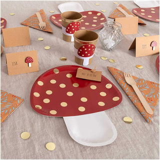 Party Toadstool Paper PlatesTired of plain paper plates? Then grab these paper plates in the shape of a toadstool! The hot foil details turn simple cardboard dishes into real eye-catchers. ThisRico Design