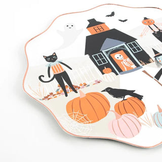 PUMPKIN PATCH DINNER PLATESMake your Halloween table look family friendly with our fabulous pumpkin patch plates. They feature happy Halloween icons with stylish gingham print details, and HalMeri Meri