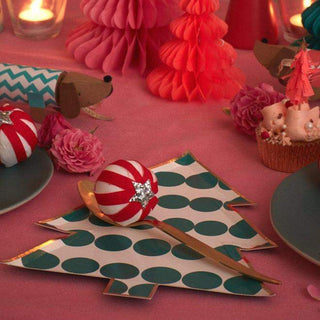 Patterned Christmas Tree PlatesChristmas trees are a fabulous design for festive party tableware, especially when they are decorated with delightful patterns. This pack of tree shaped plates featuMeri Meri