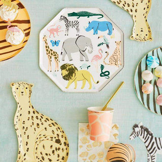 Safari Animals Dinner PlatesThese beautifully illustrated Safari Animals dinner plates are perfect to feed hungry little safari explorers! They'll look amazing on the party table, and heaped wiMeri Meri