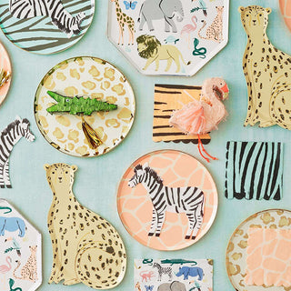 Safari Cheetah PlatesThese charming Safari Cheetah plates are perfect for a really wild party! Beautifully illustrated and finished with gorgeous gold foil detail.

Die cut
Gold foil detMeri Meri