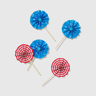 Pinwheel Toppers
Double-sided paper pinwheel toppers
Each pinwheel measures approx. 2" x 2"
Pack of 10, includes 5 blue and 5 red
Red toppers have a red glitter dot center
Coterie Party Supplies