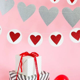 Heart & Circle Banner SetThis banner set is the perfect accessory for your Valentines Day! Strung together or alone they are bound to light up your Valentines Day just like that special someMy Mind’s Eye
