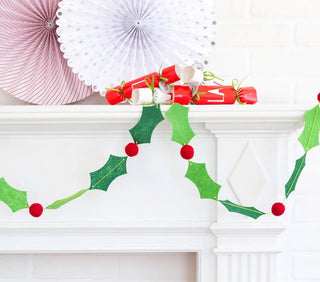 Felt Holly Berries BannerDeck the halls with this whimsical bough of holly this holiday season! This felt holly and berries banner makes any space or Christmas gathering just a little more cMy Mind’s Eye