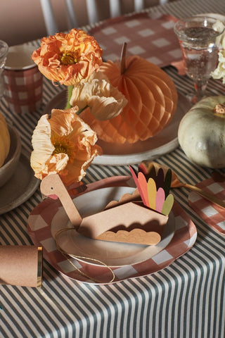GINGHAM PUMPKIN NAPKINSGingham is such a special design, perfect to give your Halloween party table a traditional look. It creates a sensational effect on these pumpkin shaped napkins.

CrMeri Meri